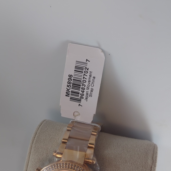 Michael Kors Watch NWT Rose Gold MK5896 - Picture 4 of 6